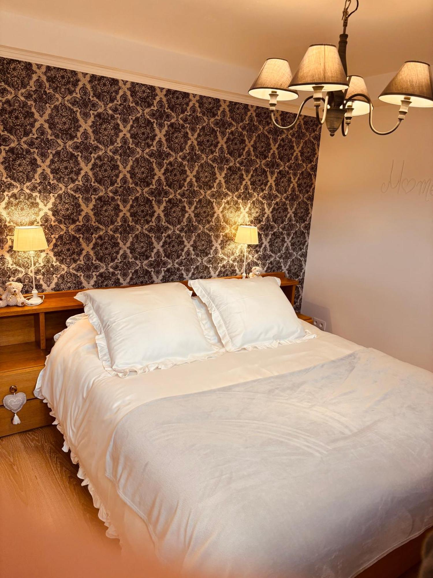 Au Refuge Du Speleo Bed & Breakfast โอตง ภายนอก รูปภาพ